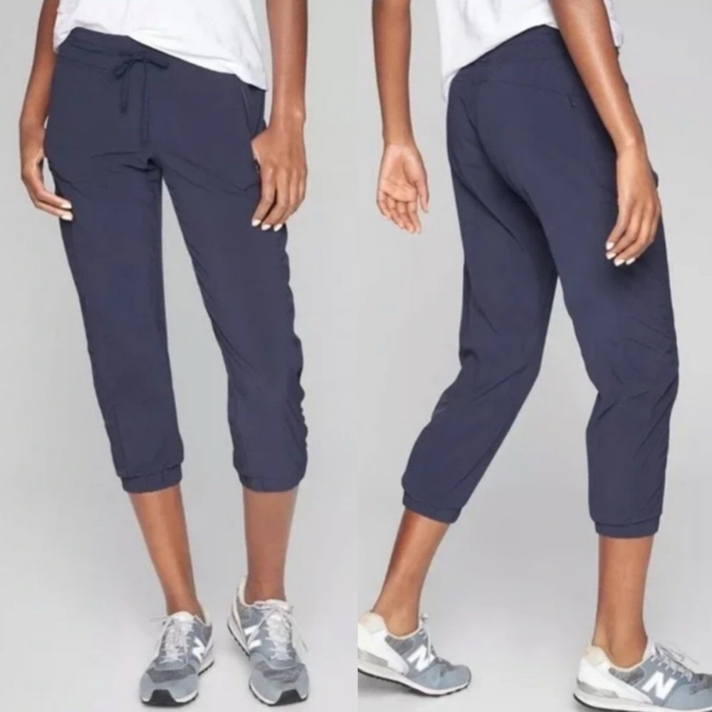 Athleta Women's La Viva Navy Blue Ruched Cropped Jogger Pants Navy 8‎ Athleisure